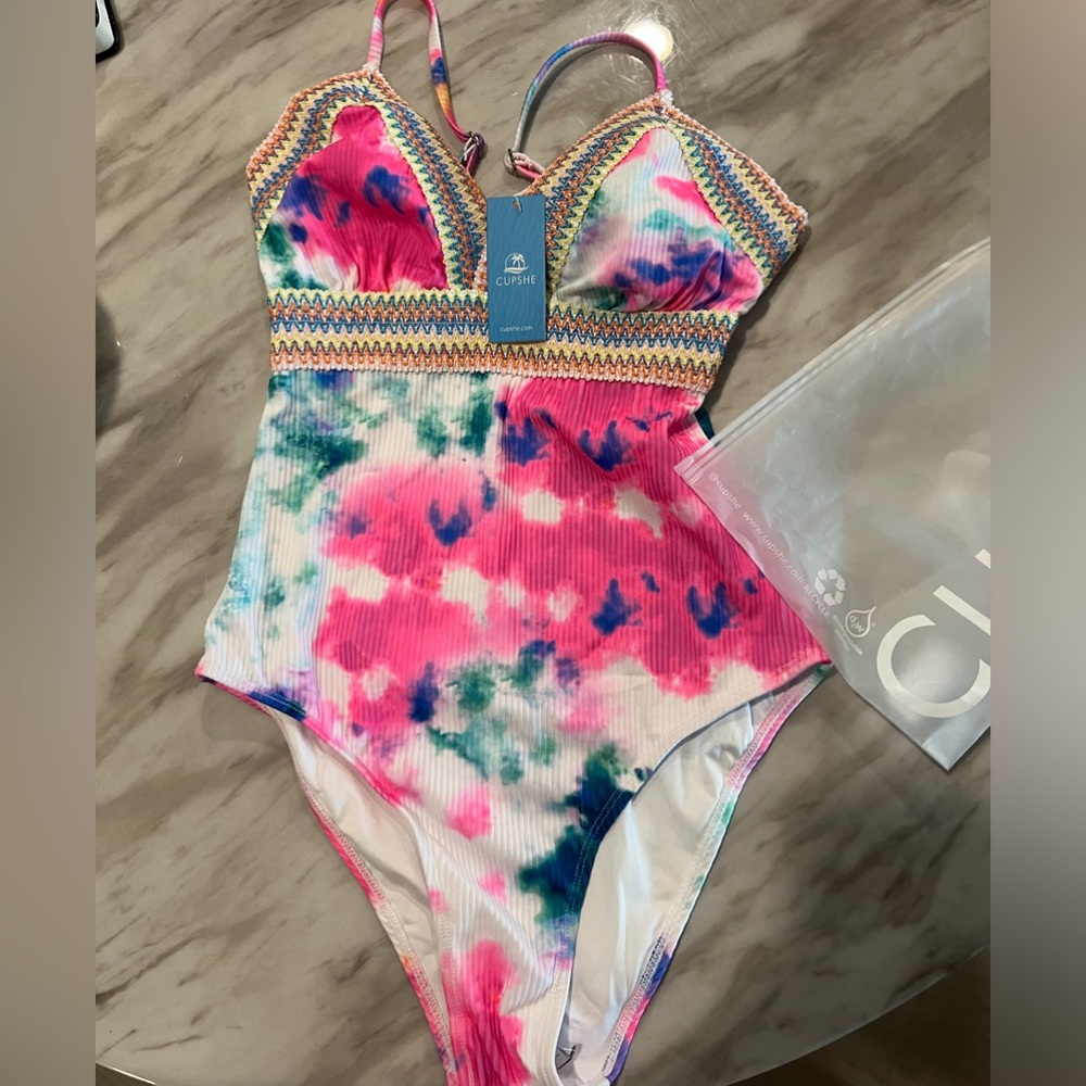 Brand new with tags. Cupshe one piece